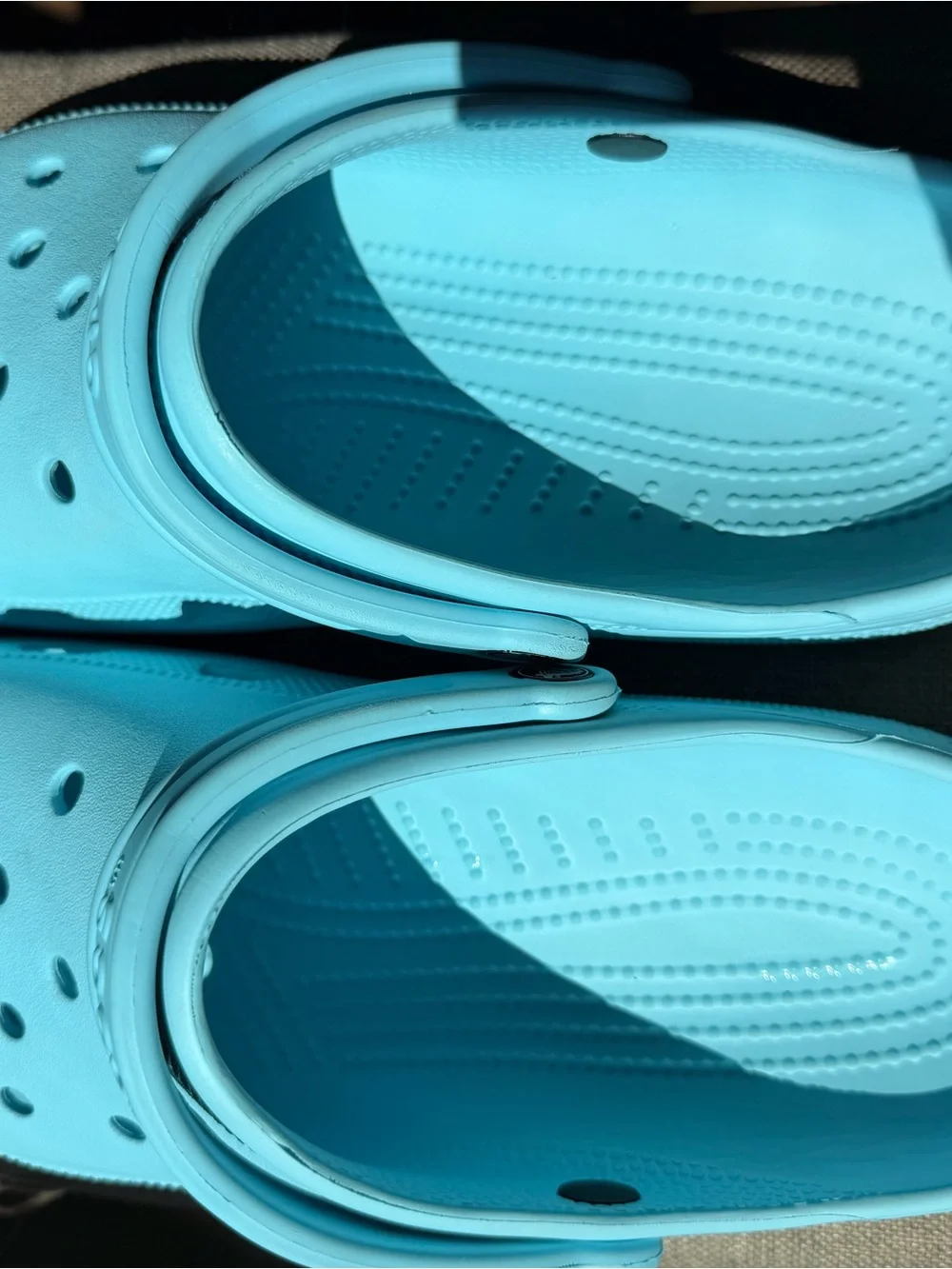 ⚡ Make a Splash in Turbo Teal! Authentic Crocs Classic Clogs (Size M11)